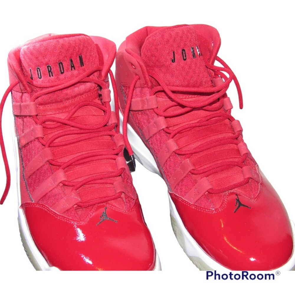 Jordan Max Aura sneaker Shoes ( basketball gym red) for men